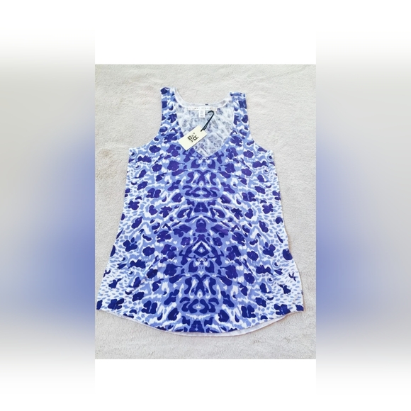 MAX STUDIO SIZE S SMALL BLUE & WHITE PRINTED SWEATER TANK TOP BLOUSE NWT - Picture 1 of 2